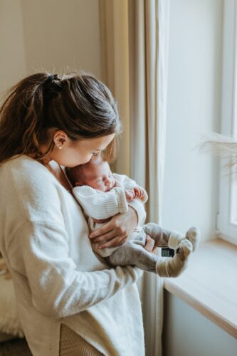 Postpartum Depression: What It Is and How to Treat It 3